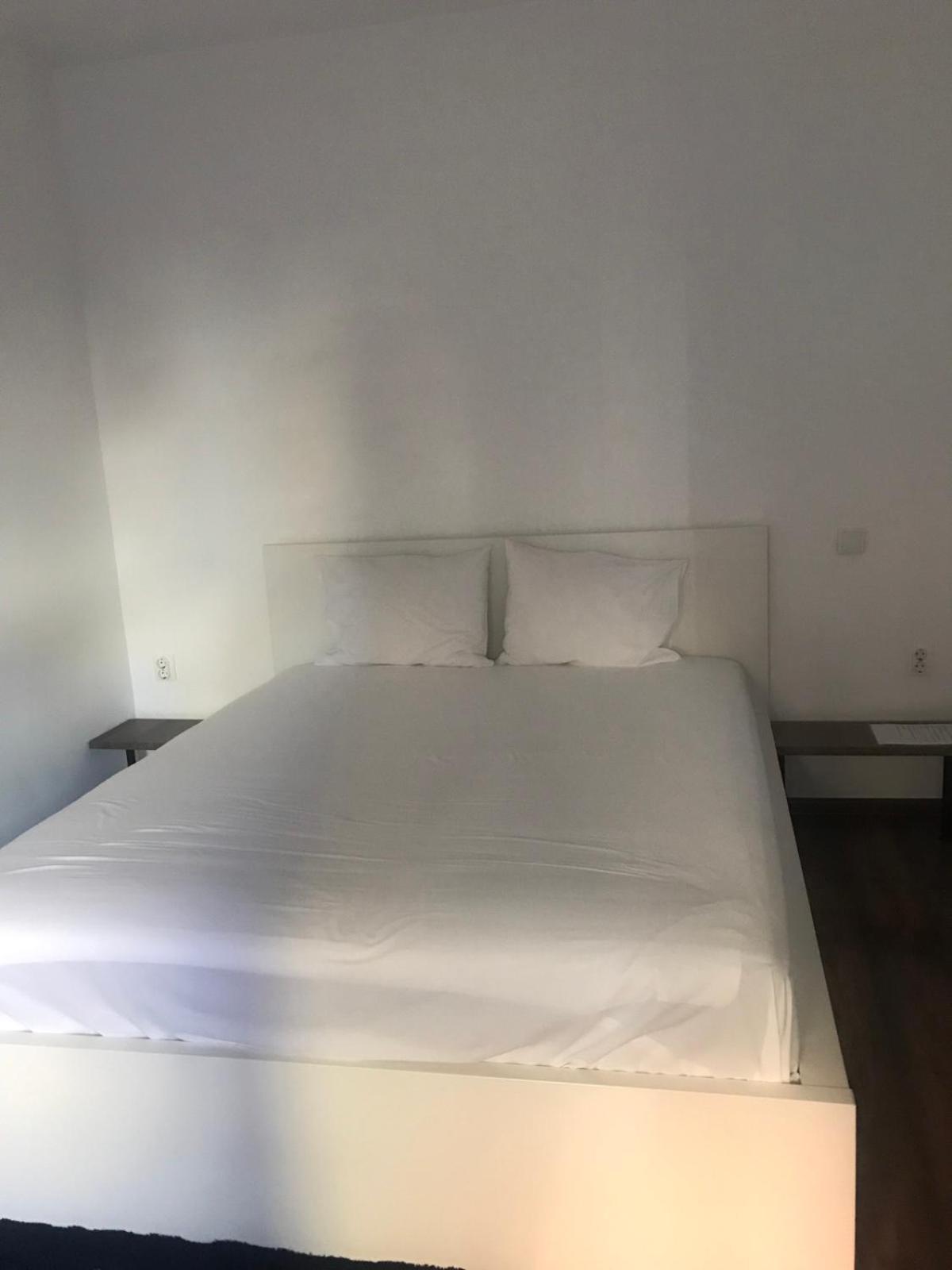 Lilia 3 Self-Check In Apartment With Hot Water Despite Prevention In The Neighborhood, Food And Drink Shop Open Until 10 Pm And Free Parking Area Next Ot 24 Hours Food And Drink Shop And Free Parking Area โซเฟีย ภายนอก รูปภาพ