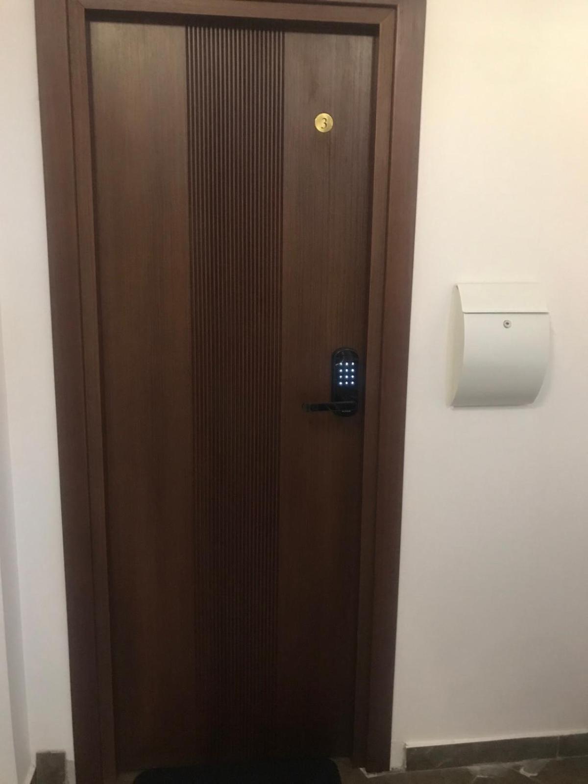 Lilia 3 Self-Check In Apartment With Hot Water Despite Prevention In The Neighborhood, Food And Drink Shop Open Until 10 Pm And Free Parking Area Next Ot 24 Hours Food And Drink Shop And Free Parking Area โซเฟีย ภายนอก รูปภาพ