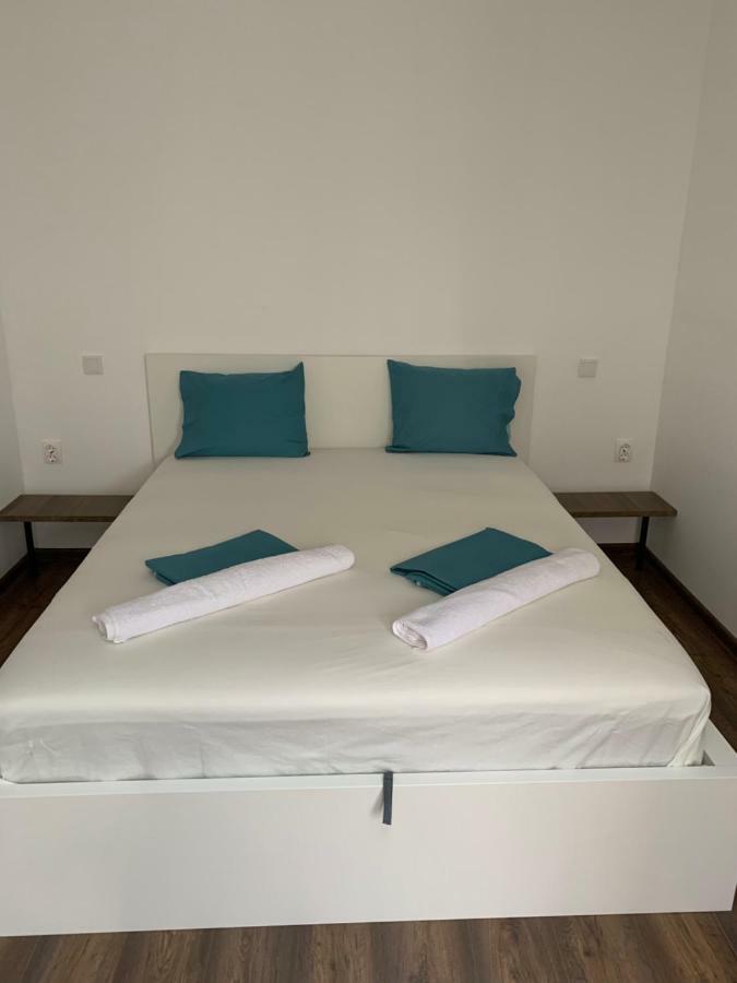 Lilia 3 Self-Check In Apartment With Hot Water Despite Prevention In The Neighborhood, Food And Drink Shop Open Until 10 Pm And Free Parking Area Next Ot 24 Hours Food And Drink Shop And Free Parking Area โซเฟีย ภายนอก รูปภาพ